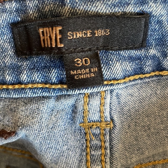 NWT FRYE Vintage Wash Jeans. Size 30 - Picture 10 of 11